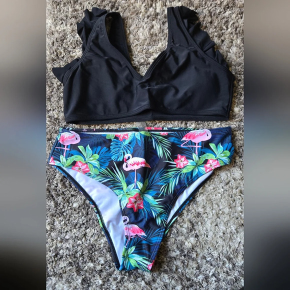 Teen Girls Tropical Print Ruffle Trim Bikini Set - Picture 1 of 6